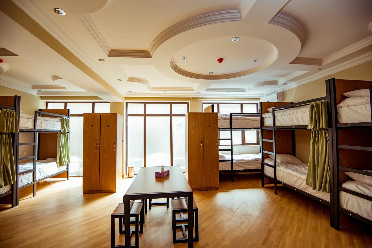 Feyu Hostel Baku Eksteriør billede